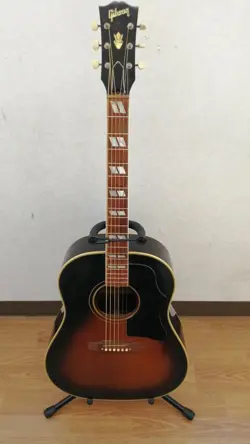 GIBSON ACOUSTIC GUITAR SOTHERN JUMBO