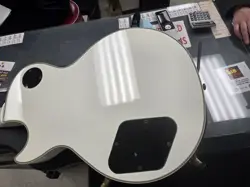 EPIPHONE INSPIRED BY GIBSON LES PAUL CUSTOM ALPINE WHITE W/ CASE