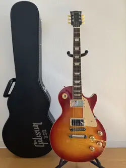 GIBSON USA LES PAUL TRADITIONAL SUNBURST 2013 ELECTRIC GUITAR W/HARD CASE USED