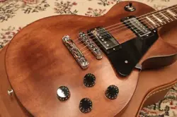 BROWN 2016 USED
