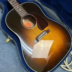GIBSON J-45 2004 ACOUSTIC GUITAR FROM JAPAN
