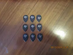 GUITAR PICKS HEAVY
