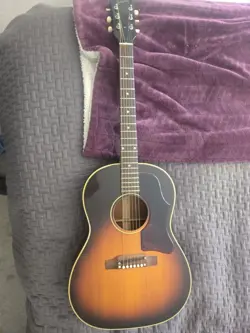 GIBSON GUITAR MODEL