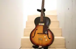 GUITAR RARE GIBSON-ERA