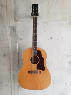 GIBSON J-50 1999