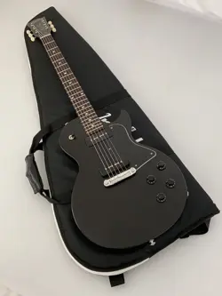 ELECTRIC GUITAR 3.5KG