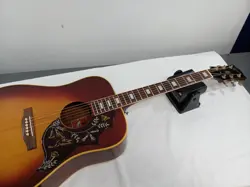 ACOUSTIC GUITAR HUMMINGBIRD