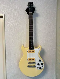 1967 VINTAGE WHITE