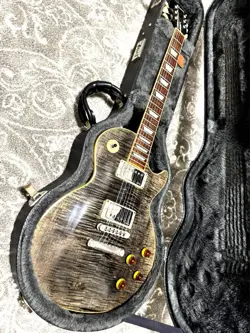 ELECTRIC GUITAR GIBSON LES PAUL STANDARD PLUS 2004 MADE IN USA & HARD CASE