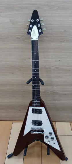 GIBSON FLYING V ELECTRIC GUITAR-01