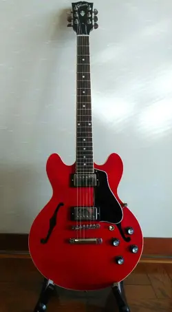 GIBSON ES-339 CHERRY ELECTRIC GUITARS