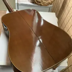 GIBSON. VINTAGE GUITAR