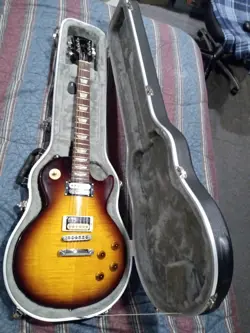 2010 GIBSON LES PAUL STUDIO, TOBACCO SUNBURST