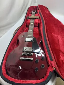 GIBSON LES PAUL ELECTRIC GUITAR CHERRY