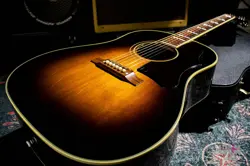 GIBSON SOUTHERN JUMBO 2002