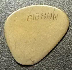 1930S GIBSON GUITAR