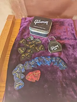 PICK HOLDER SOME
