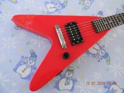 MAESTRO VEE WEE RED  MINI FLYING V ELECTRIC GUITAR, IN EXCELLENT CONDITION
