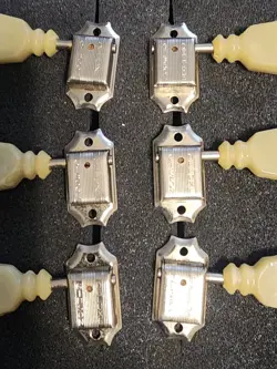 GUITAR TUNERS '60S