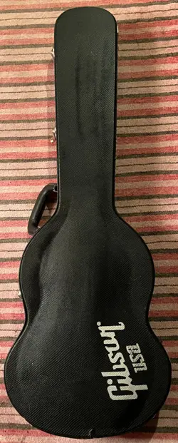 MID 2000'S GIBSON USA SG GUITAR HARD SHELL CASE