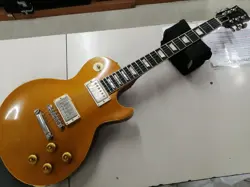 GIBSON CUSTOM SHOP '57 LES PAUL GOLD TOP ELECTRIC GUITAR