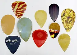 PICK PLECTRUM KAY