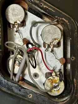 1982 MODEL