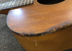 LG0 ACOUSTIC GUITAR