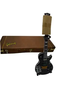 GIBSON LES PAUL MINIATURE REPLICA GUITAR MODEL WITH CASE BLACK COLLECTIBLE STAND