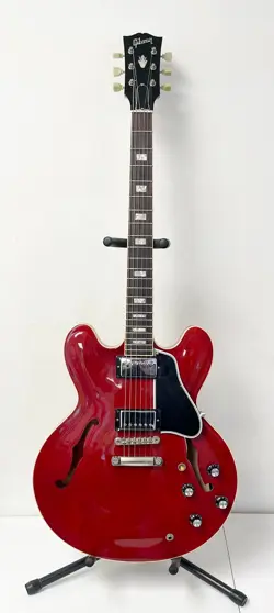 2011 GIBSON CUSTOM CHERRY ES 335 SEMI HOLLOW BODY GUITAR W/ ORIGINAL HARD CASE