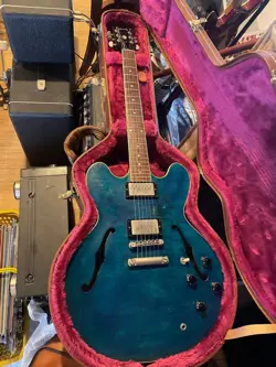 ES-335 BLUE S/N