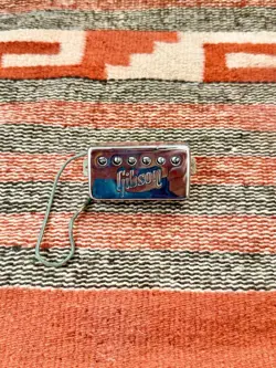 1970'S GIBSON EMBOSSED LOGO T-TOP PATENT STICKER HUMBUCKER GUITAR PICKUP VINTAGE