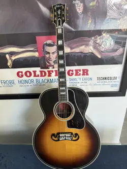 GIBSON SJ200 WESTERN CLASSIC