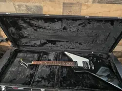 EXPLORER GUITAR BLACK