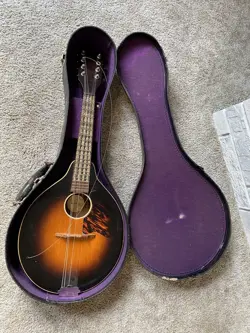 1936 GIBSON MANDOLIN