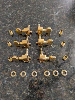 70'S GOLD SCHALLER
