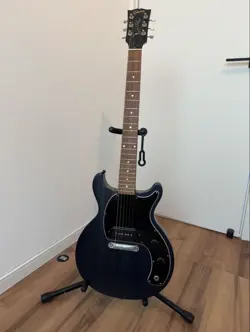 GIBSON LES PAUL JUNIOR TRIBUTE DC BLUE SATIN ELECTRIC GUITAR W/GIG BAG USED