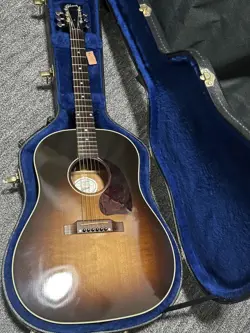 GIBSON J-45 STANDARD SUNBURST 2011 ACOUSTIC GUITAR W/HARD CASE USED PRODUCT