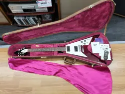 GIBSON ELECTRIC GUITAR FLYING V '67 FLYING V APPLE RED 1996 USED WITH HARD CASE