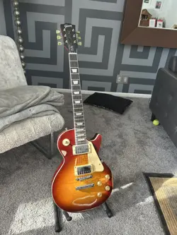 GIBSON LES PAUL STANDARD 50S SUNBURST