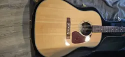 GIBSON J-15 ELECTRIC ACOUSTIC GUITAR W/ ORIGINAL GIBSON HARD CASE EXCELLENT COND