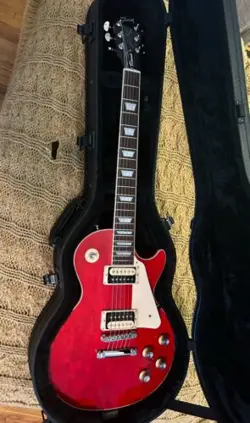 GIBSON USA LES PAUL CLASSIC ELECTRIC GUITAR - TRANSLUCENT CHERRY