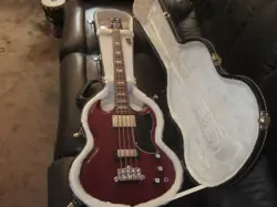 GIBSON SG BASS GUITAR - HERITAGE CHERRY RED. 2012 MODEL.