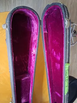VINTAGE BASS