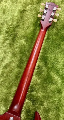 VINTAGE CHERRY SATIN