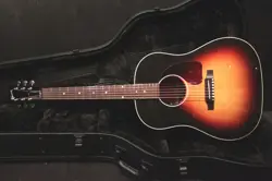 GIBSON J-45 STANDARD RED SPRUCE TRI BURST LIMITED MODEL 2023 (2023)