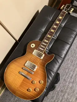 GIBSON LES PAUL CLASSIC PLUS 2000  NO.MG1704
