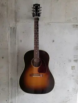 GIBSON J-45 STANDARD 2009