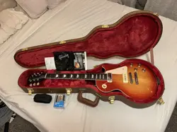 GIBSON LES PAUL '70S DELUXE - CHERRY SUNBURST