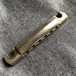 TAILPIECE AGEED